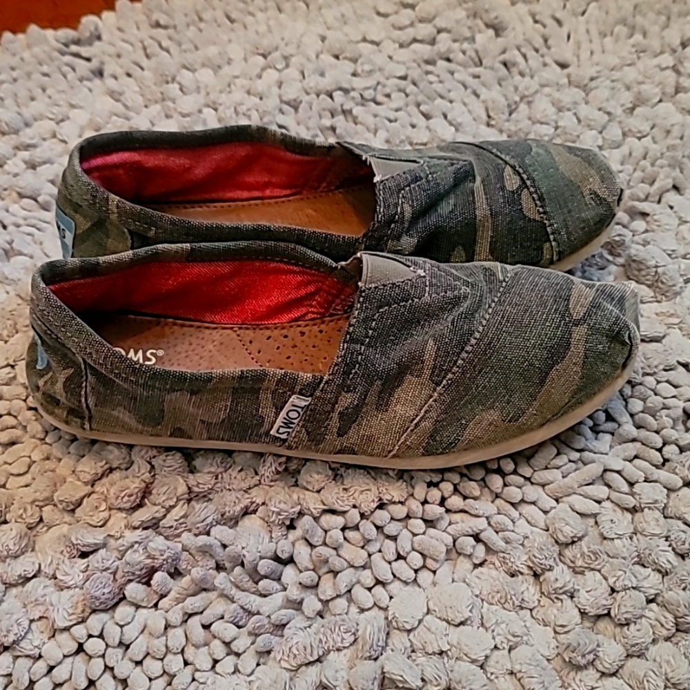 Women's TOMS